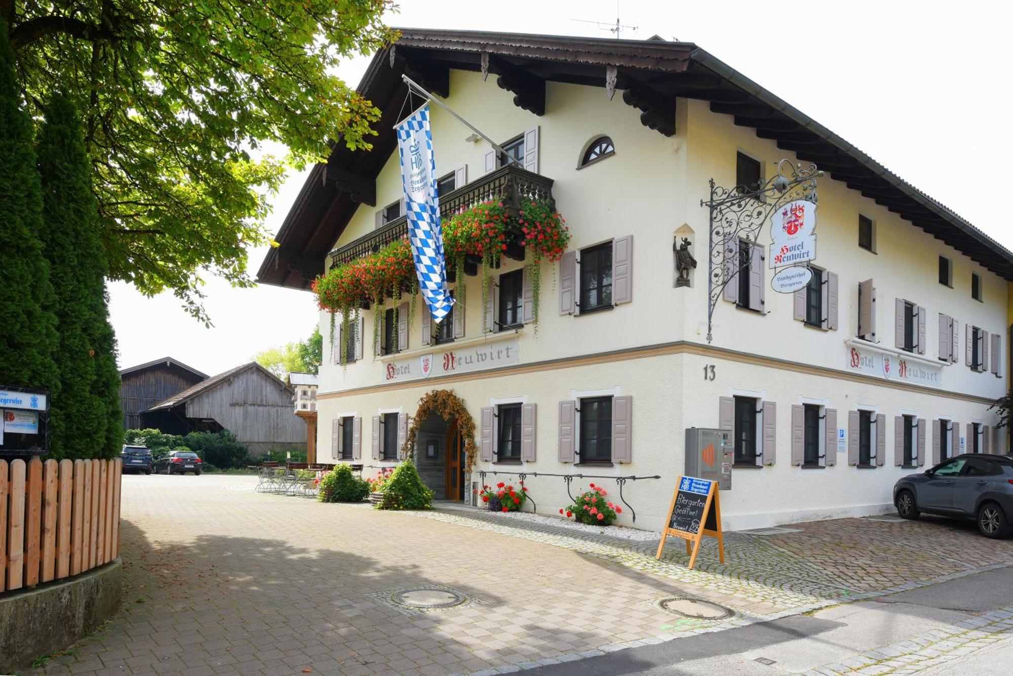 Neuwirt Hotel 3*