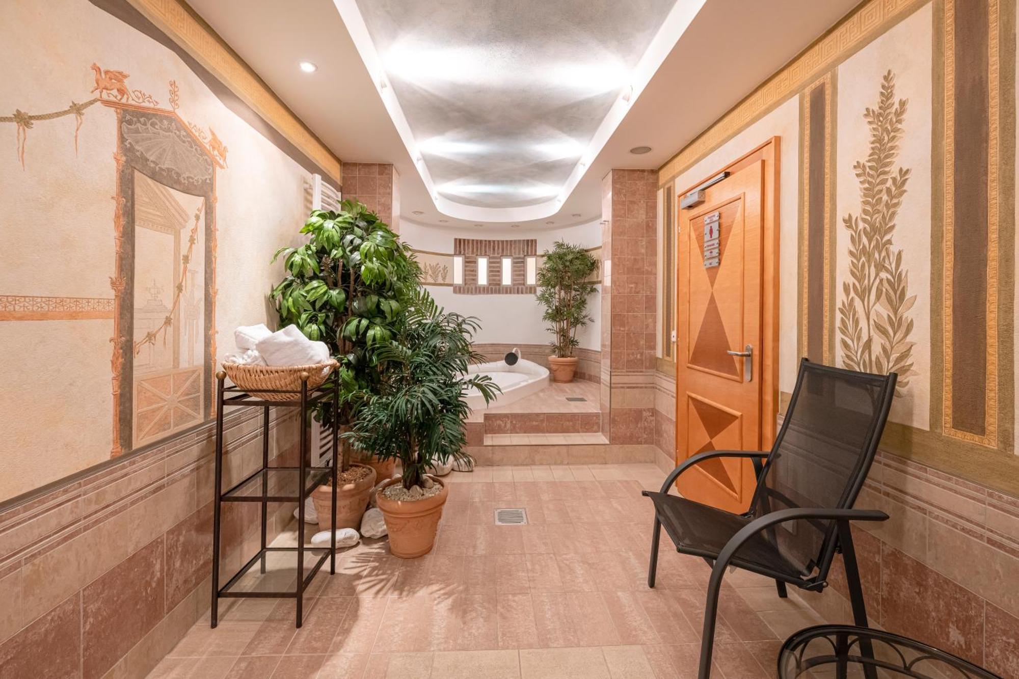 Neuwirt Hotel 3*